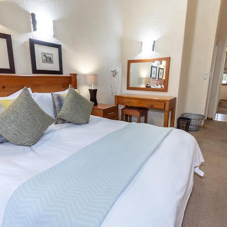 Legend Safaris 257A - In Kruger Park Lodge Hazyview Extérieur photo