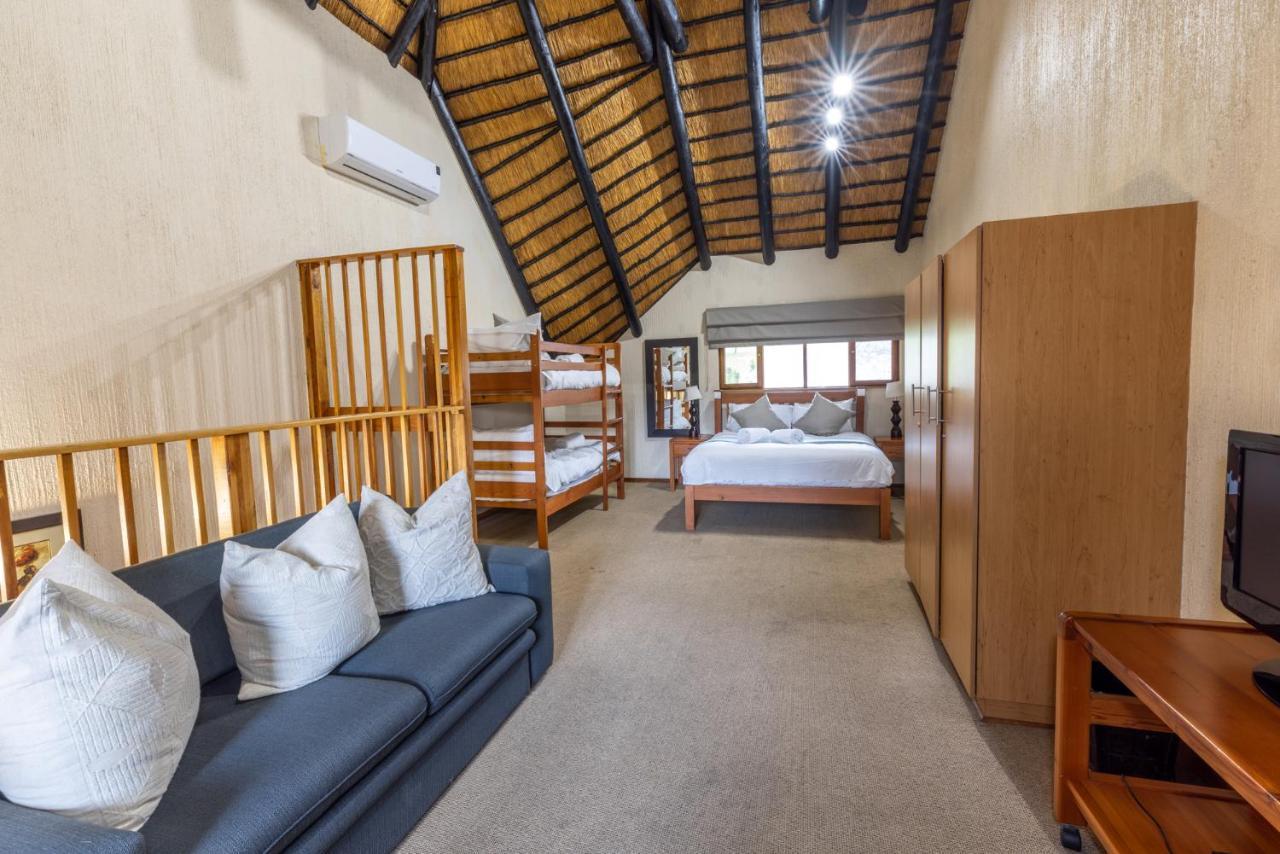 Legend Safaris 257A - In Kruger Park Lodge Hazyview Extérieur photo