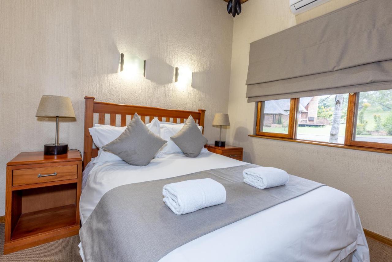 Legend Safaris 257A - In Kruger Park Lodge Hazyview Extérieur photo