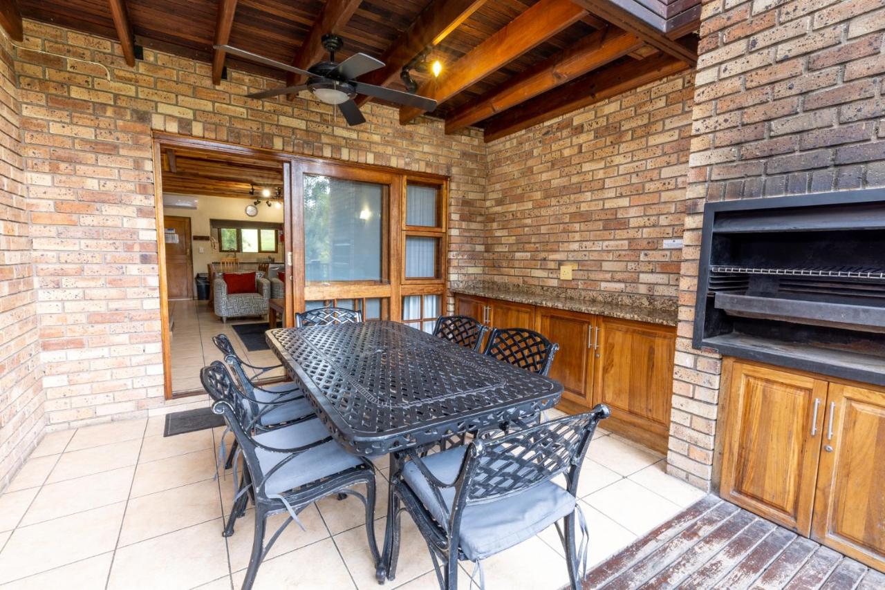 Legend Safaris 257A - In Kruger Park Lodge Hazyview Extérieur photo