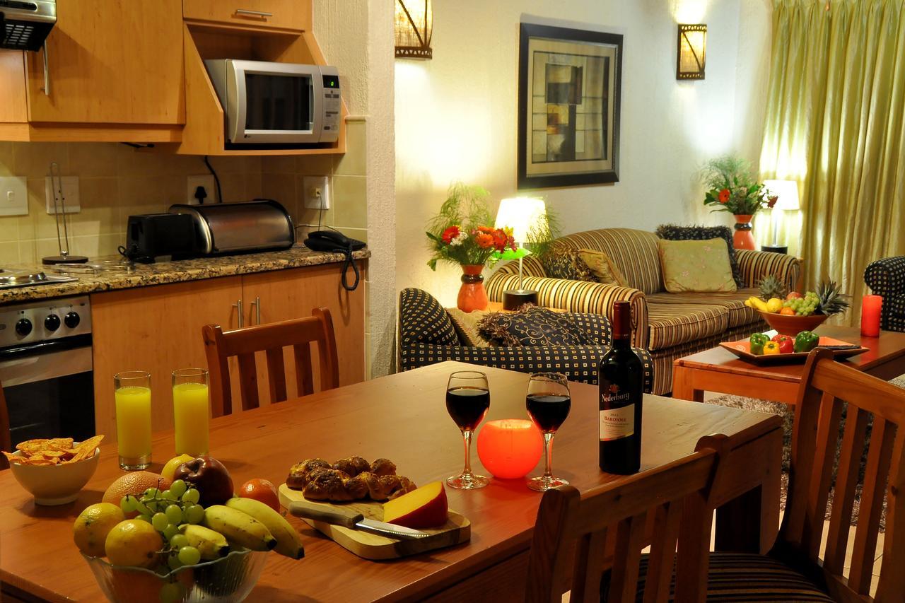 Legend Safaris 257A - In Kruger Park Lodge Hazyview Extérieur photo